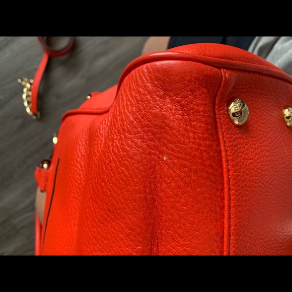 SOLD! Michael Kors Handbag - Picture 4 of 14